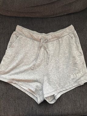 Woman’s grey old navy shorts